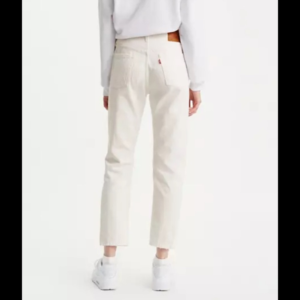 White levis 501